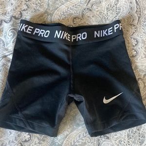 Girls Nike Pro